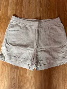 Women’s Casual Linen Blend Shorts in Light Beige